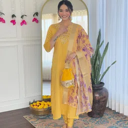 Navlik Women Floral Yoke Design Regular Thread Work Chanderi Silk Kurta with Trousers & With Dupatta-image-18