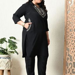 PrettyPlus by Desinoor.com Plus Size Embroidered Mirror Work Roman Silk Tunic With Trouser image 3