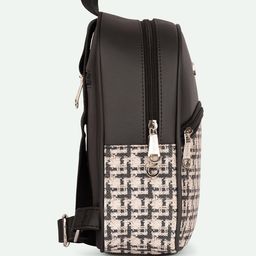 ZOUK Unisex Backpack image 4
