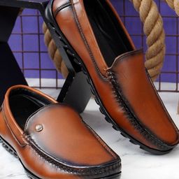Woyak Men Textured Loafers-image-48