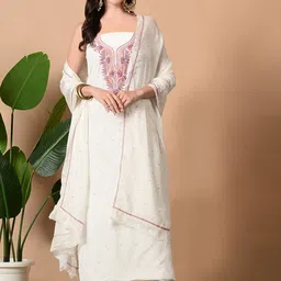 THE WEAVERS SHOP BY RAAVI Floral Embroidered Unstitched Dress Material-image-44