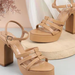 Metro Women Round Toe Textured Block Sandals-49
