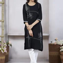 Fashion Basket Women Floral Printed Regular A-Line Thread Work Kurta-11