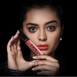 Renee Stay With Me Non Transfer Matte Liquid Lipstick with Vitamin E 5ml- Slay With Salmon image 4