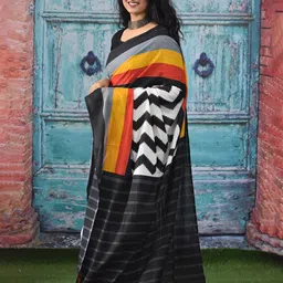 TROPWEAR Abstract Printed Jaipuri Cotton Mulmul Saree image 5