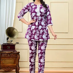 SHOOLIN Women Floral Printed Regular Gotta Patti Pure Cotton Kurta with Trousers-image-20