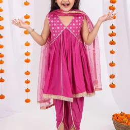 MASTARANG Girls Floral Printed Regular Kurta with Dhoti Pants & With Dupatta-24