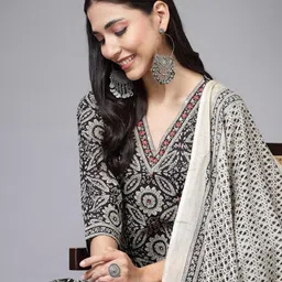Anouk Rustic Women Ethnic Motifs Printed Kurta with Trousers & Dupatta image 4