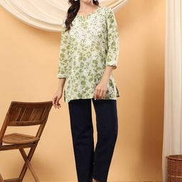 Poshak Chikan Studio Women Floral Embroidered Regular Straight Kurti-10