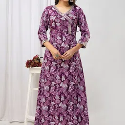 GUDWEARS Floral Printed V-Neck Sequins A-Line Kurta-picture-30