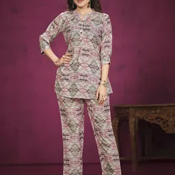 all about you Printed V-Neck Top With Trouser-image-94