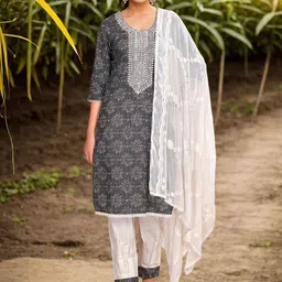 Anouk Women Ethnic Motifs Embroidered Regular Thread Work Pure Cotton Kurta with Harem Pants & With Dupatta-42
