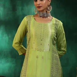 Libas Women Ethnic Motifs Regular Kurta with Trousers & With Dupatta image 4