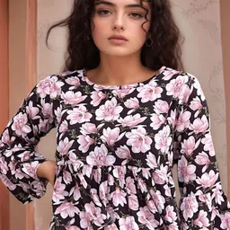 VANGULL Women Floral Printed Bell Sleeves Empire Top-picture-44