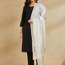 Fabindia Embroidered Dupatta with Chikankari-picture-56