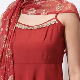 Vishudh Women Regular Sequinned Kurta with Trousers & With Dupatta image 2