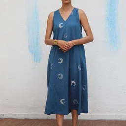 Chidiyaa Floral Print A-Line Midi Dress-image-7