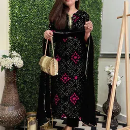 GoSriKi Women Bandhani Printed Regular Kurta with Trousers & With Dupatta-9