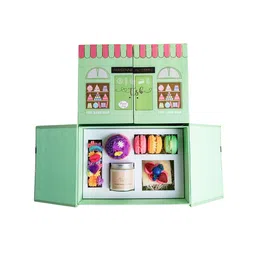 The Sass Bar Parisienne Patisserie Dessert Softening Soap Gift Box With Cocoa Butter 635 g image 3