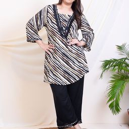 DEEBACO Plus-Size Striped Tunic & Palazzo Co-Ords-76