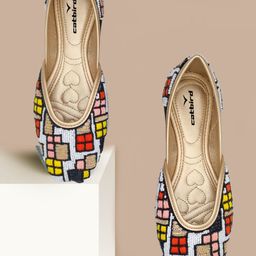 CATBIRD Women Ethnic Mojaris with Embroidered Flats-image-1