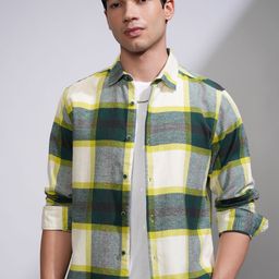 HIGHLANDER Men Slim Fit Cutaway Collar Gingham Checked Cotton Casual Shirt-image-84