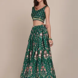 Warthy Ent Printed Thread Work Semi-Stitched Lehenga & Unstitched Blouse With Dupatta image 2