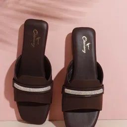CHINRAAG Women Embellished Open Toe Flats-image-4