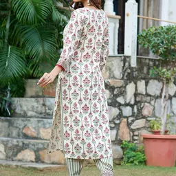 Moda Rapido Women Floral Printed Regular Kurta with Trousers & With Dupatta image 4