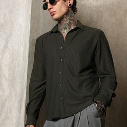 Campus Sutra Men Comfort Fit Textured Spread Collar Cotton Casual Shirt-picture-49