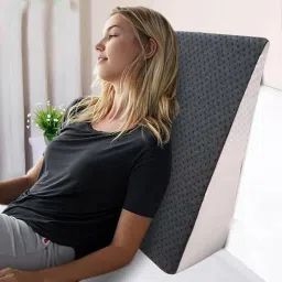 la verne WEDGE Memory Foam Geometric Orthopaedic Pillow Pack of 1 image 3