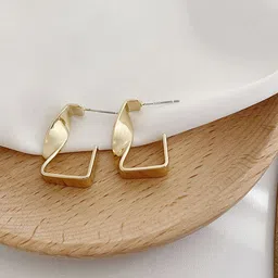 VAGHBHATT Geometric Drop Earrings-5