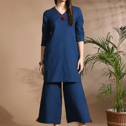 HERE&NOW V-Neck Top With Palazzos Co-Ords-image-88