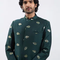 VASTRAMAY Leaf Sequined Work Sherwani Set image 4