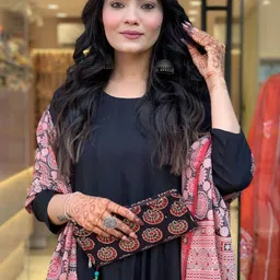 BAESD Women Regular Kurti with Palazzos & With Dupatta image 2
