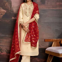 House of Pataudi Floral Embroidered Kurta With Trousers & Dupatta-picture-38