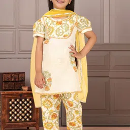 Cutiekins Girls Printed Round Neck Thread Work Straight Kurta With Palazzos & Dupatta-picture-32
