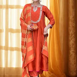 CREEPER Women Ethnic Motifs Embroidered Sequined Kurta with Trousers & Dupatta-picture-27