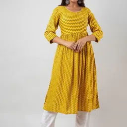 G.L. FASHION Chevron Printed Round Neck Angrakha A-Line Kurta With Trousers-7