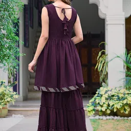 GRISHU COLLECTION Women Abstract Printed Kurti with Sharara & Dupatta image 3