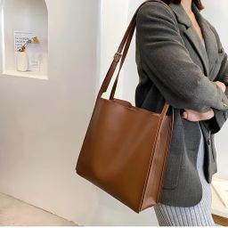 Stylish Handbag for women | Ladies Purse Tote Bag Messenger Bag-image-62