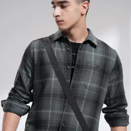HIGHLANDER Men Spread Collar Checked Casual Shirt-picture-27