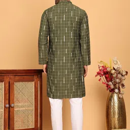 Jompers Men Printed Regular Kurta with Pyjamas image 5
