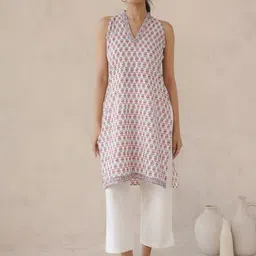 GOODHAND Women Floral Printed Fusion Pure Cotton Straight Kurta-image-36