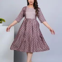 RIAANA Floral Printed Maternity Straight Kurta-image-6