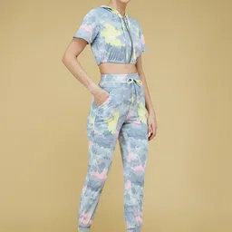 Life With Pockets Moving In Stereo Tie And Dye Printed Hood Neck Crop Top With Joggers-image-3