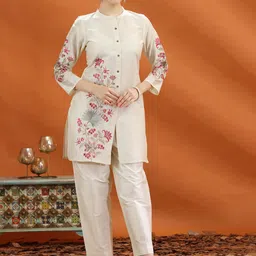 COTTON CULTURE Women Floral Embroidered Kurta with Trousers-picture-18