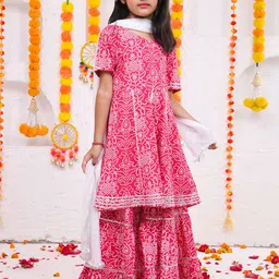 Aspriya Girls Bandhani Printed V-Neck Panelled A-Line Kurta With Sharara & Dupatta-picture-8