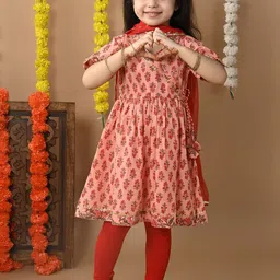 Here&Now X Kinder Kids Girls Ethnic Motifs Printed Empire Gotta Patti Pure Cotton Kurta with Trousers & With-picture-25