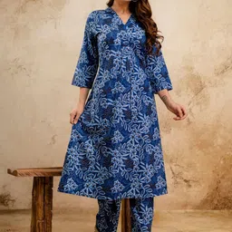 Veshviti Women Floral Printed Cotton Kurta with Trousers-picture-46